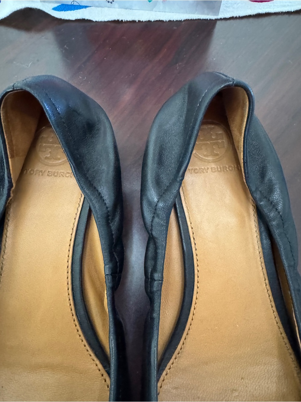 Tory Burch Black Leather Ballet Flats with Gold Logo Emblem - Picture 2 of 8